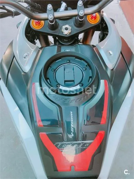 Suzuki V-Strom 1000 – Vista 9