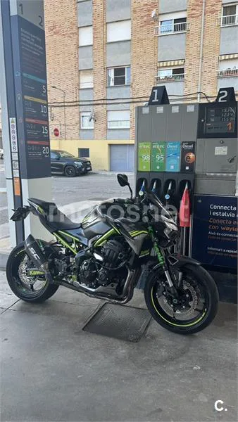 Kawasaki Z900 - Vista 3