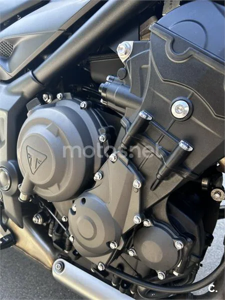 Triumph Trident 660 – Vista 8