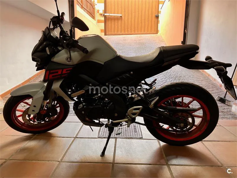 Yamaha MT-125 – Vista 2