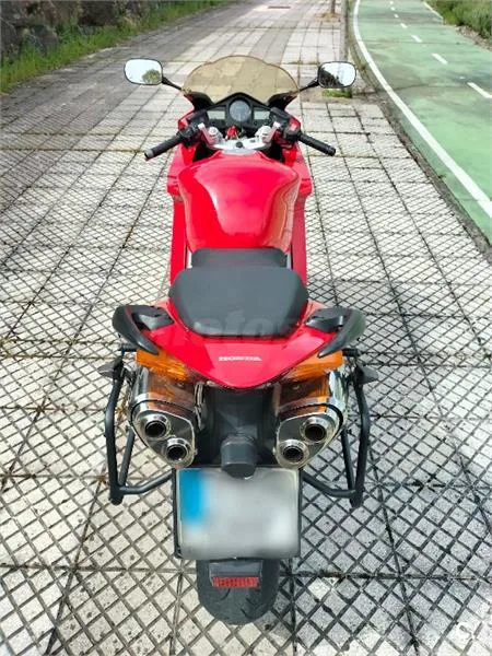 Honda VFR 800 – Vista 4