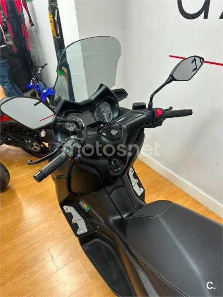 Yamaha XMAX 300 – Vista 13