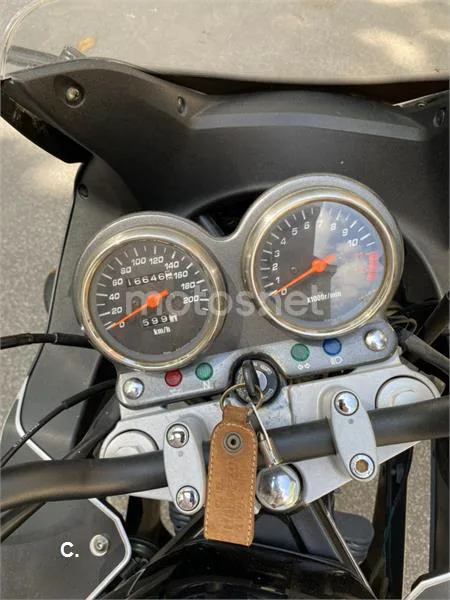 Suzuki GS 500 F – Vista 3