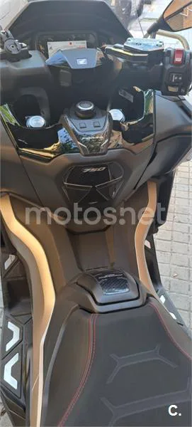 Honda Forza 750 – Vista 5