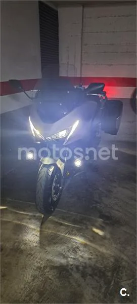 Honda Forza 750 – Vista 8
