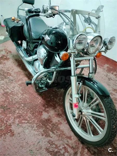 Kawasaki VN900 Custom - Vista 3