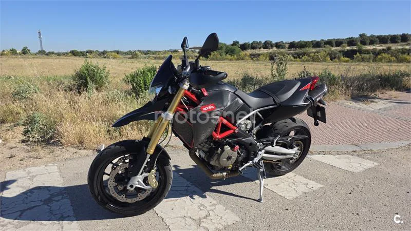 Aprilia Dorsoduro 900 - Vista 3