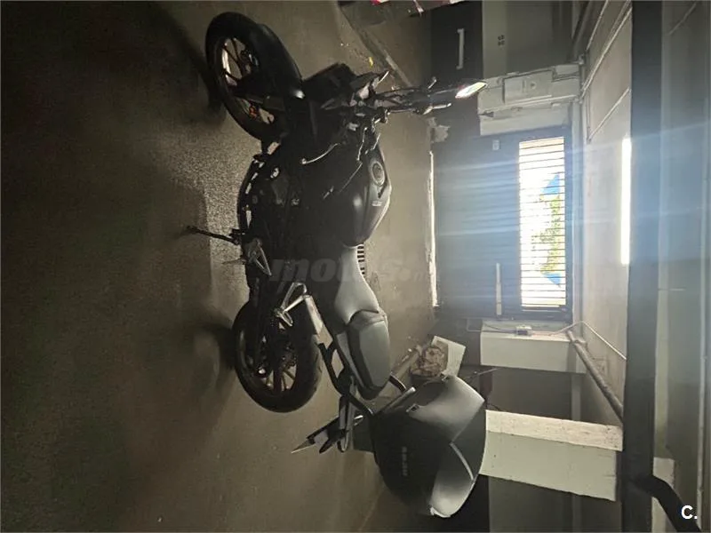 Honda CB 125 R – Vista 4