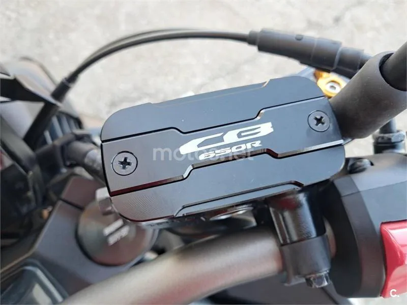 Honda CB 650 R – Vista 17