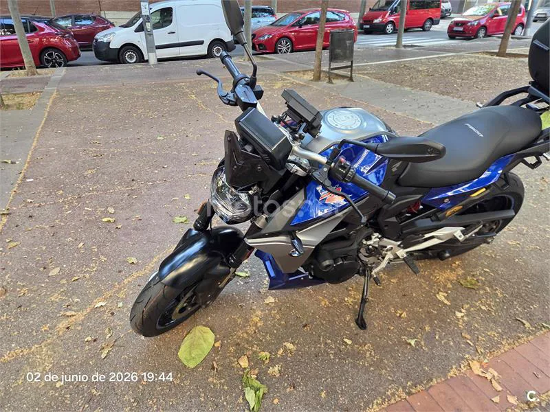 BMW F 900 R – Vista 3