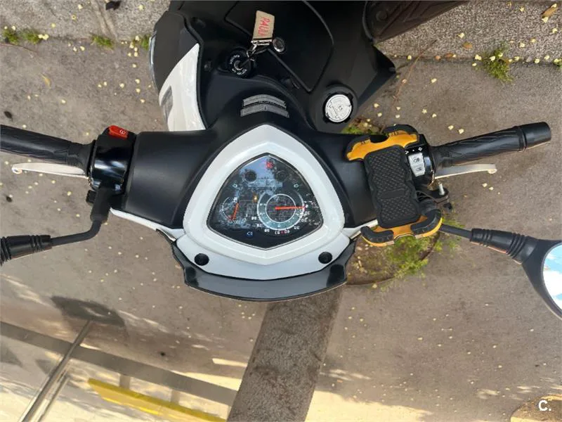 Kymco Agility 50 – Vista 3