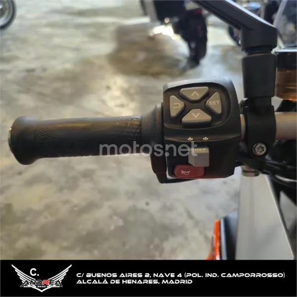 KTM 1290 Super Duke GT – Vista 8