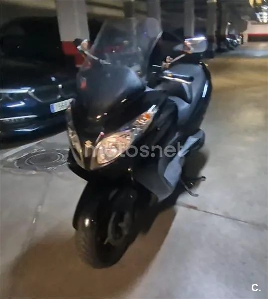 Suzuki Burgman 400 - Vista 3