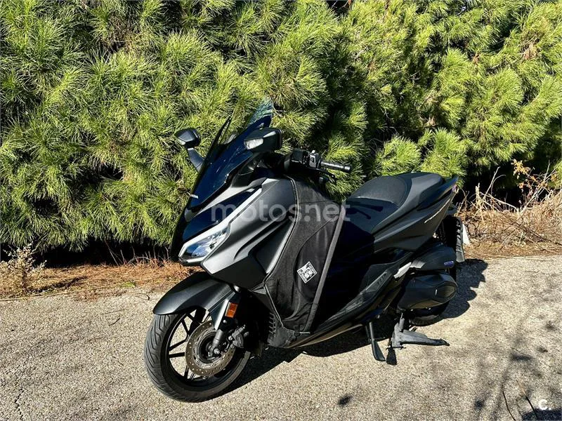 Honda Forza 350 – Vista 3