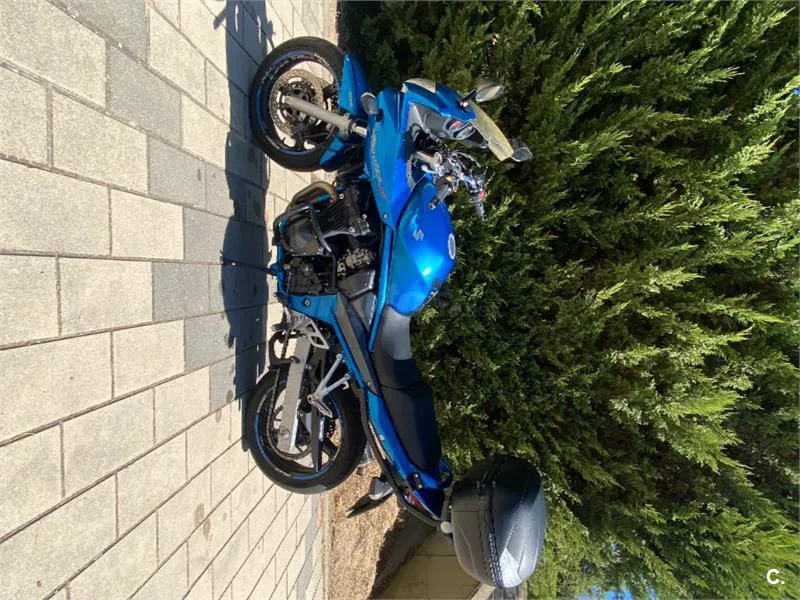 Suzuki Bandit 650 S – Vista 2