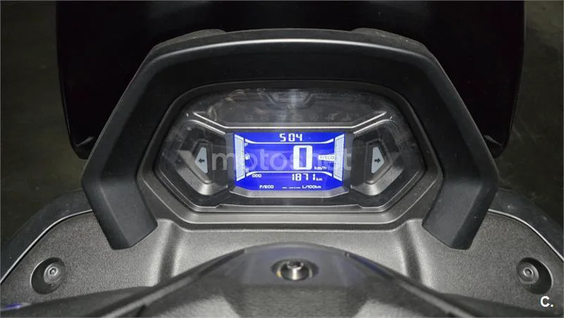 Yamaha NMAX – Vista 3