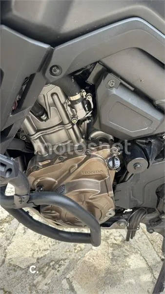 Honda CRF 1000L Africa Twin – Vista 13