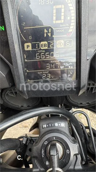 Honda CRF 1000L Africa Twin – Vista 5