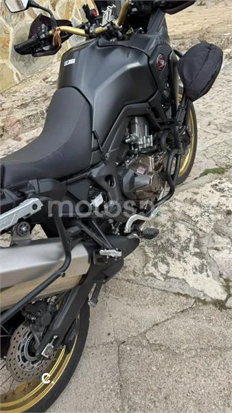 Honda CRF 1000L Africa Twin – Vista 8