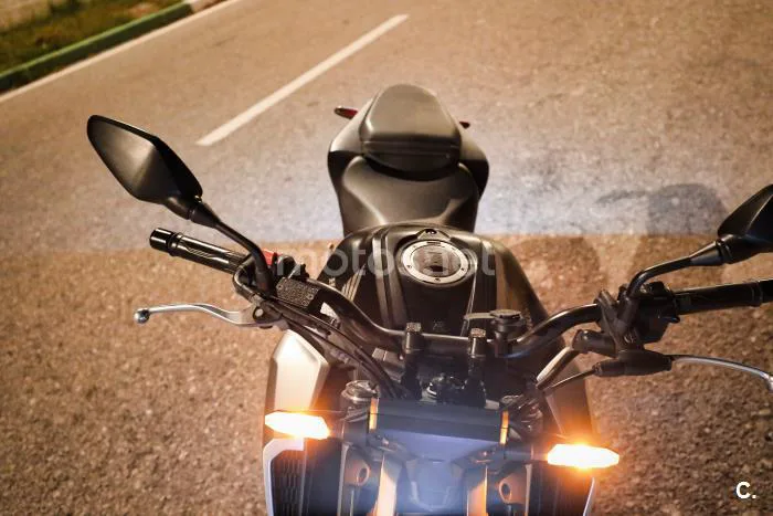 Honda CB 125 R – Vista 6