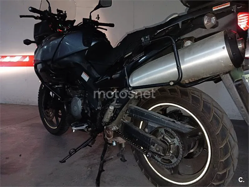 Suzuki V-Strom 1000 – Vista 6