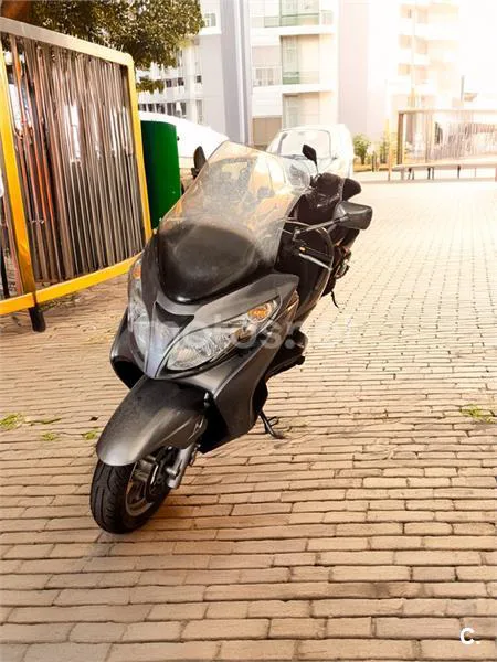 Suzuki Burgman 400 – Vista 5