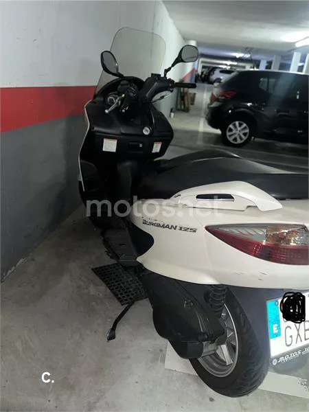 Suzuki Burgman 125 – Vista 3