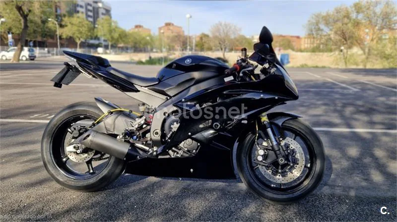 Yamaha R6 – Vista 4