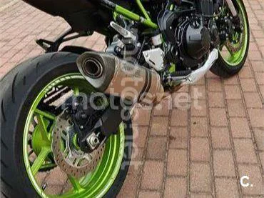 Kawasaki Z900 - Vista 7