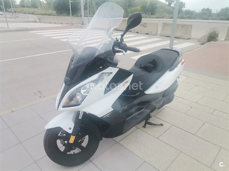 Kymco Super Dink 125 – Vista 3