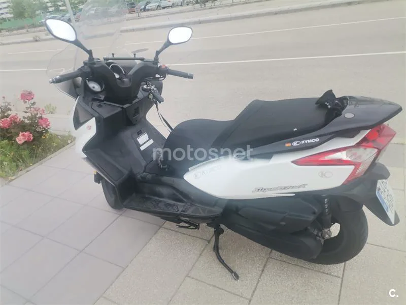 Kymco Super Dink 125 – Vista 5