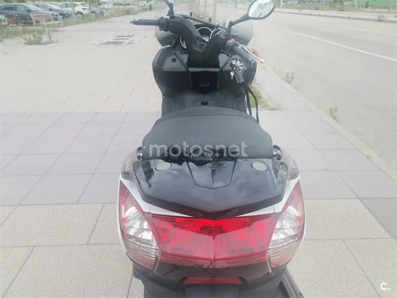 Kymco Super Dink 125 – Vista 7