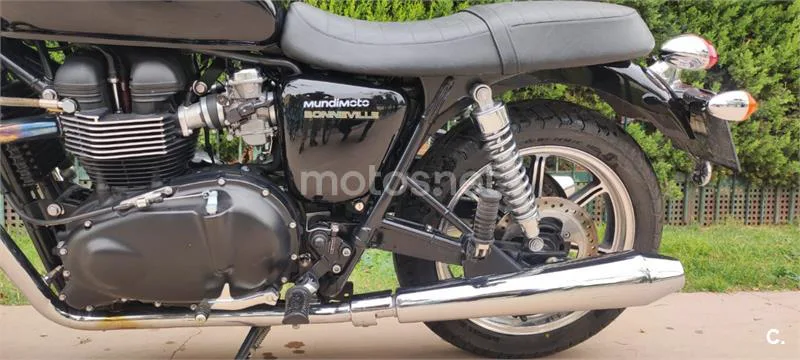 Triumph Bonneville 900 – Vista 4