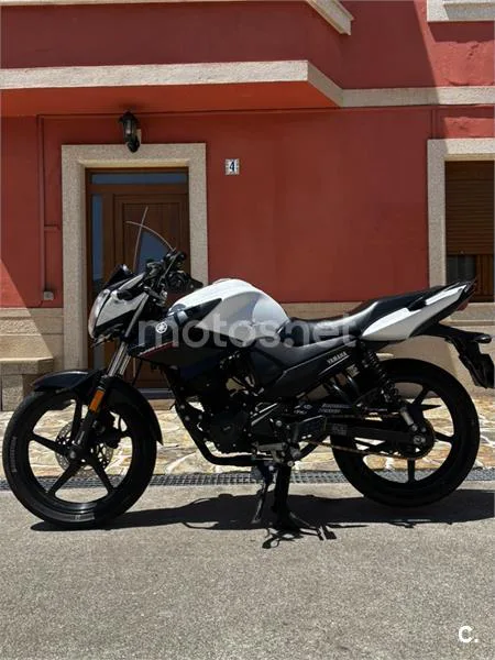 Yamaha YS125 – Vista 4