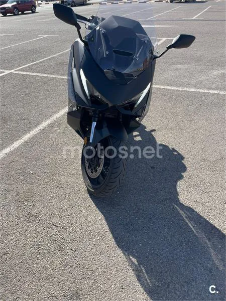 Honda Forza 750 – Vista 6
