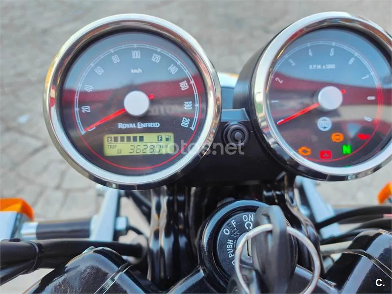 Royal Enfield Interceptor 650 – Vista 11