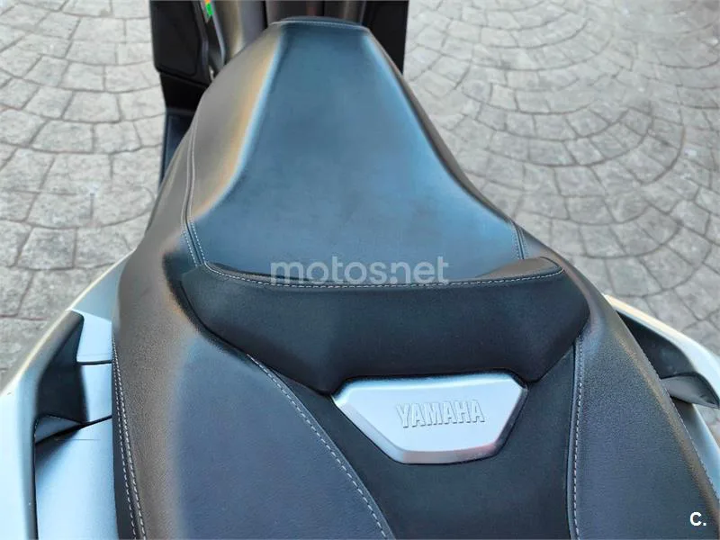 Yamaha XMAX 300 – Vista 11