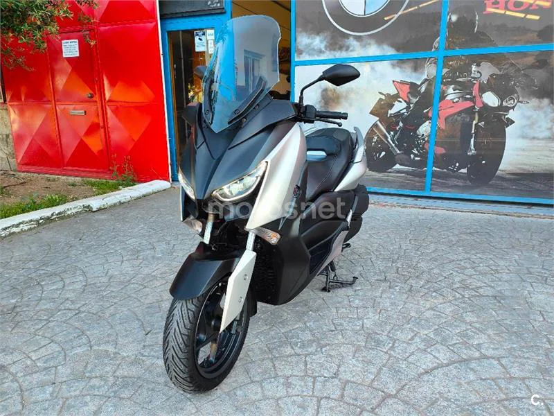 Yamaha XMAX 300 – Vista 16