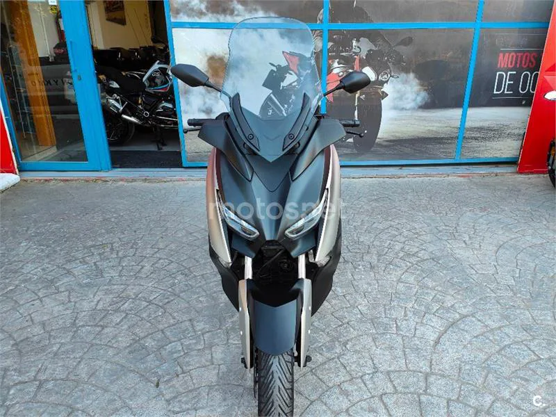 Yamaha XMAX 300 – Vista 18