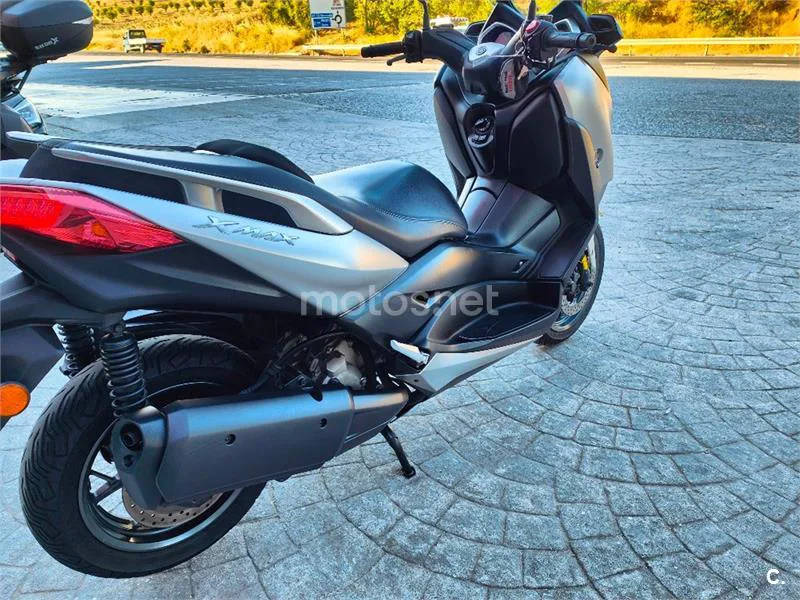 Yamaha XMAX 300 – Vista 7
