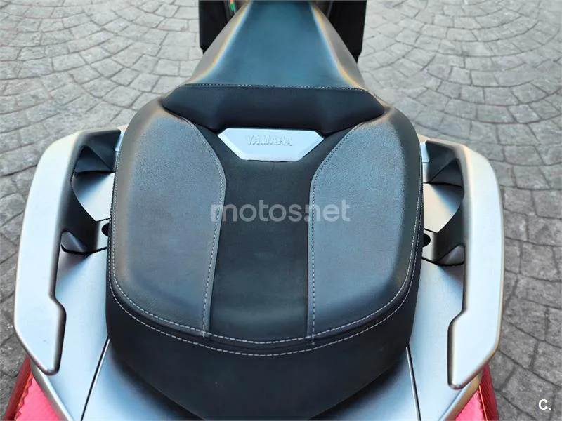 Yamaha XMAX 300 – Vista 8
