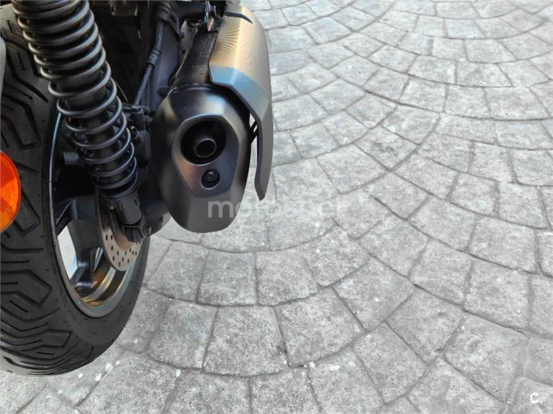 Yamaha XMAX 300 – Vista 9