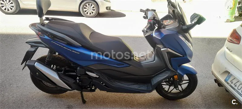 Honda Forza 350 – Vista 3