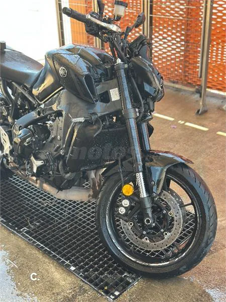 Yamaha MT-09 – Vista 2