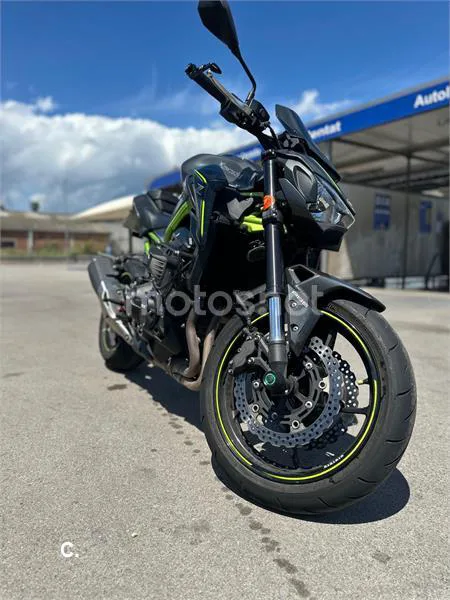 Kawasaki Z900 – Vista 4