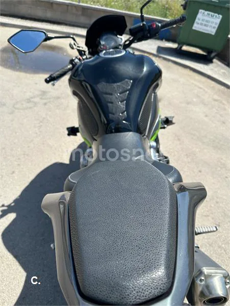 Kawasaki Z900 – Vista 5