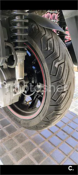 SYM Joymax 125 - Vista 4