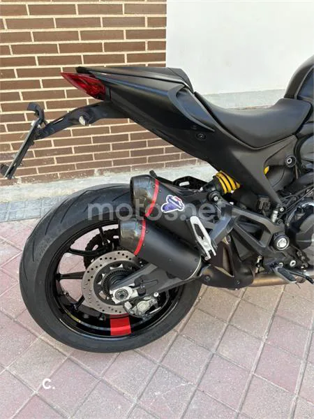 Ducati Monster – Vista 8