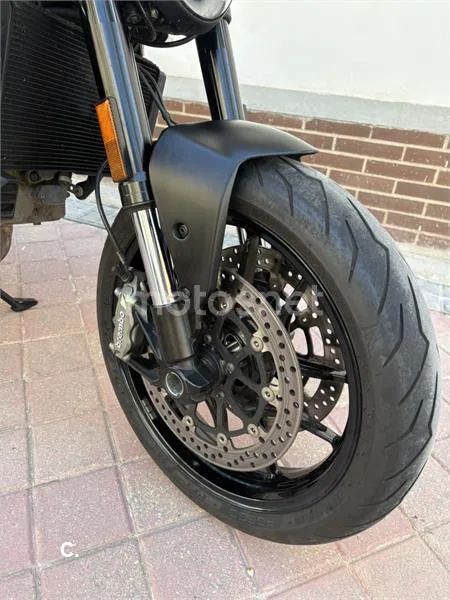 Ducati Monster – Vista 10