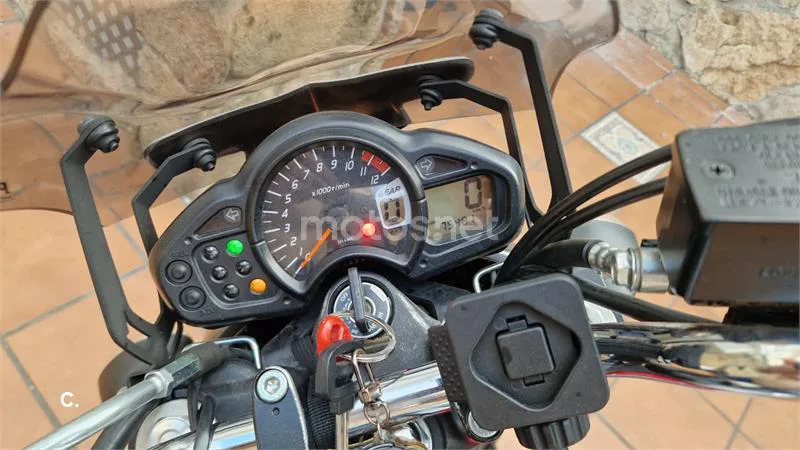 Suzuki SFV 650 Gladius – Vista 5